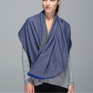 Lululemon Vinyasa Scarf *Rulu
Parallel Stripe Pigment Blue Heathered Black